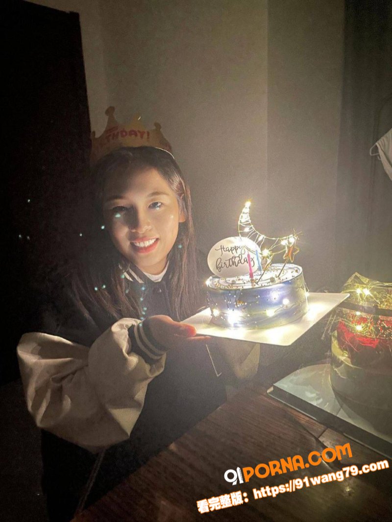 高颜值清纯大三嫩妹 表明...（6）