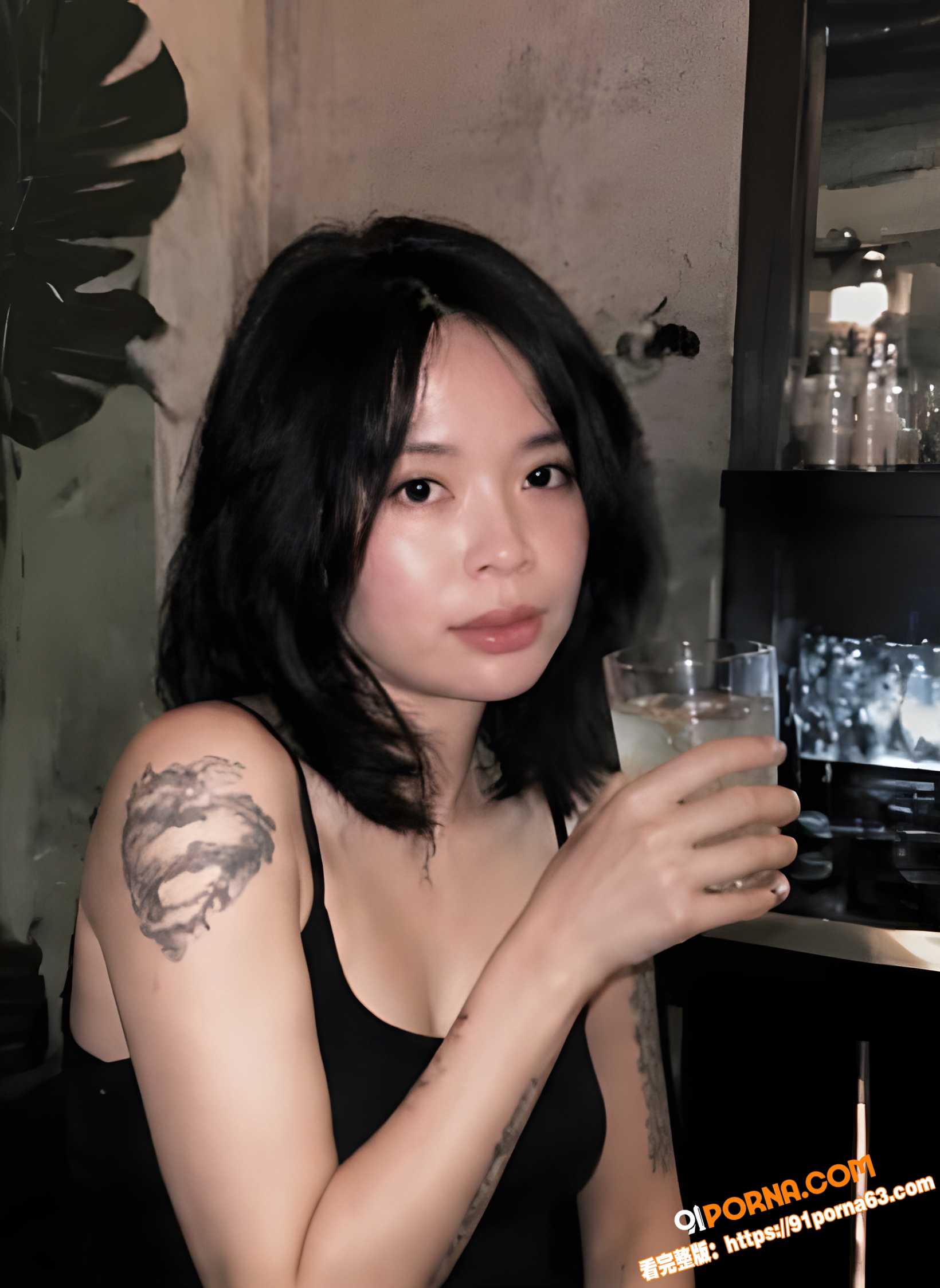 顶级黑丝少妇 一女多男真...（2）