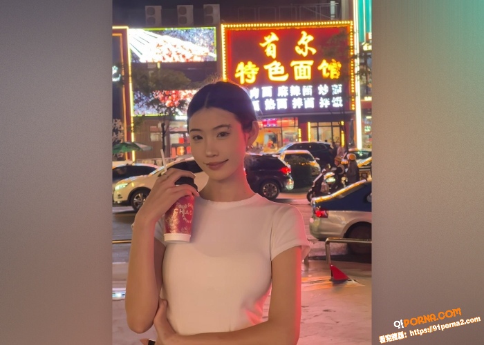 高颜值黑丝小少妇 付费视...（1）