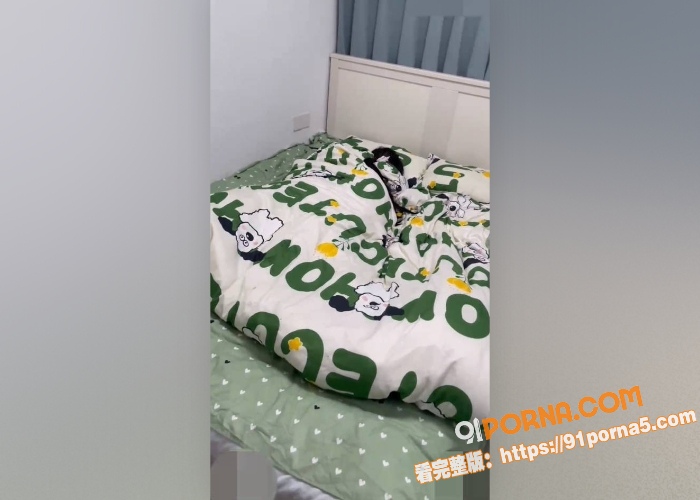 你轻点！我女儿还在睡觉，...（4）