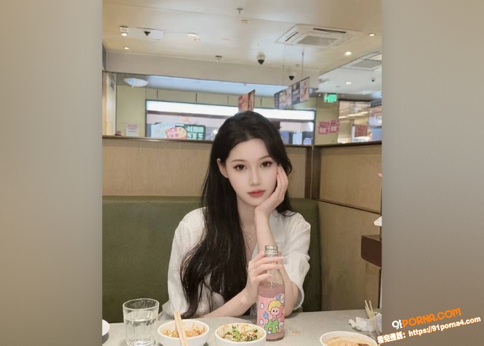 牛仔短裤漂亮人妻，一脸呆...（3）