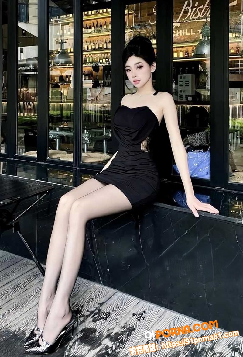 Sam老师巨乳御姐私定视...（1）
