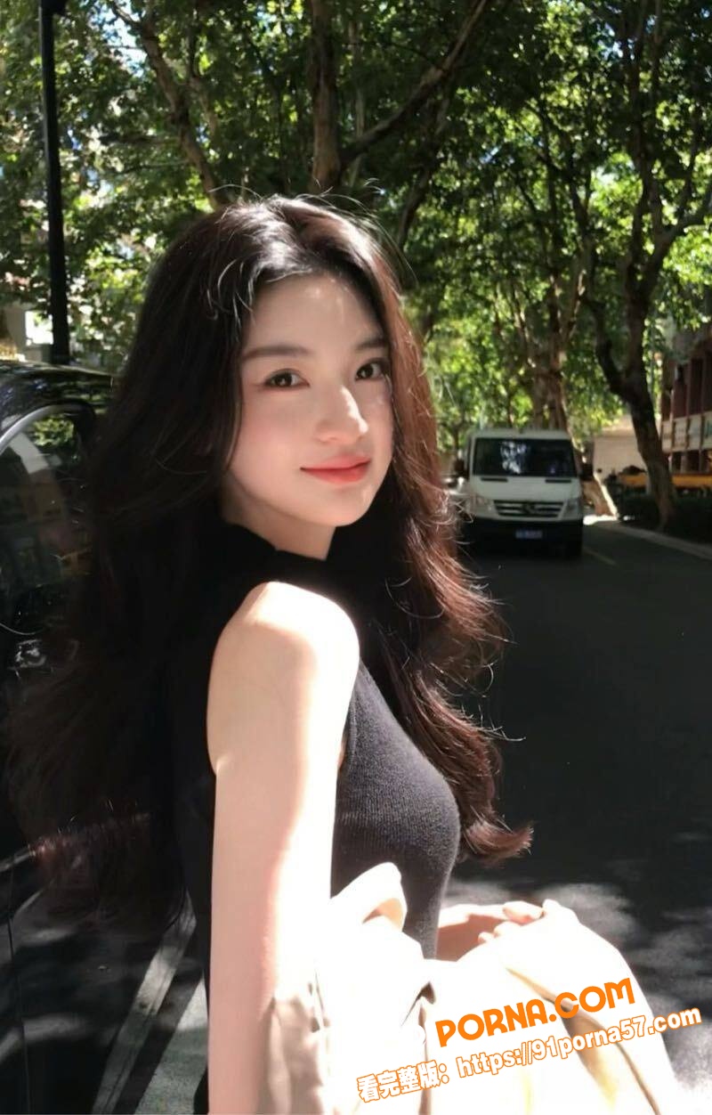 妻子房间与情人侧边后入激...（2）