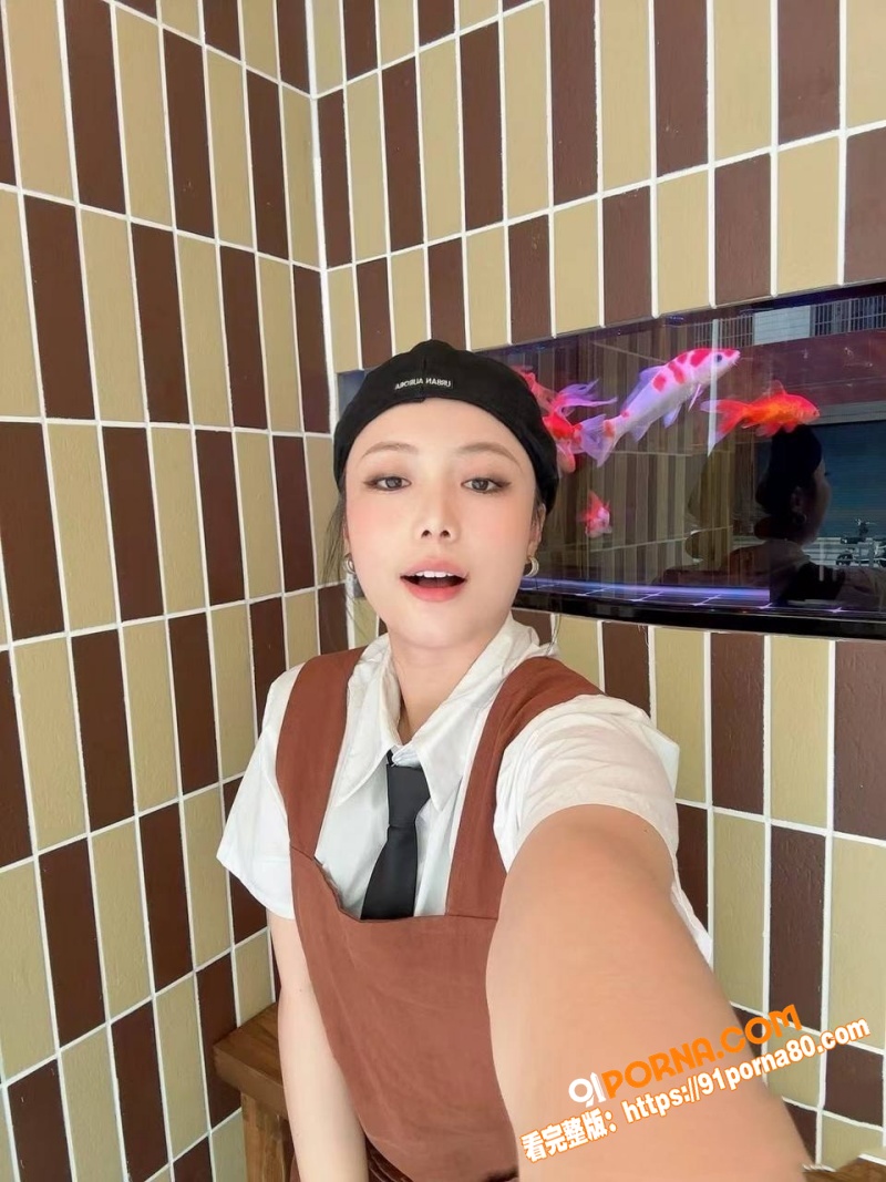 嘉兴甜品店服务员 李舒艳...（1）