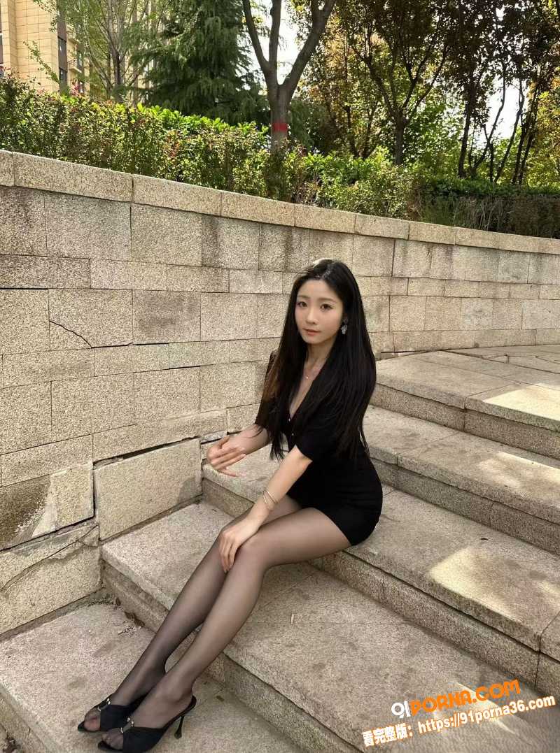 极品巨乳大四学姐春节背着...（4）