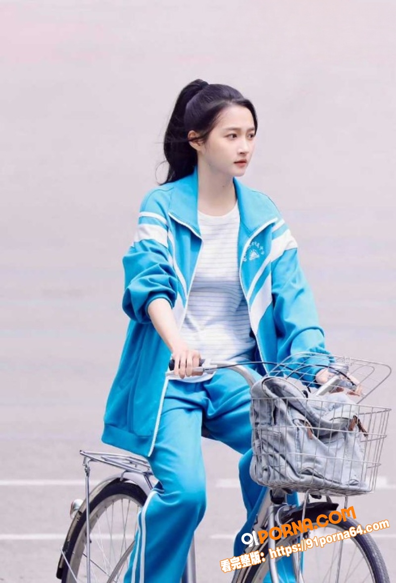 顶流女星 关晓彤 遭新剧...（2）