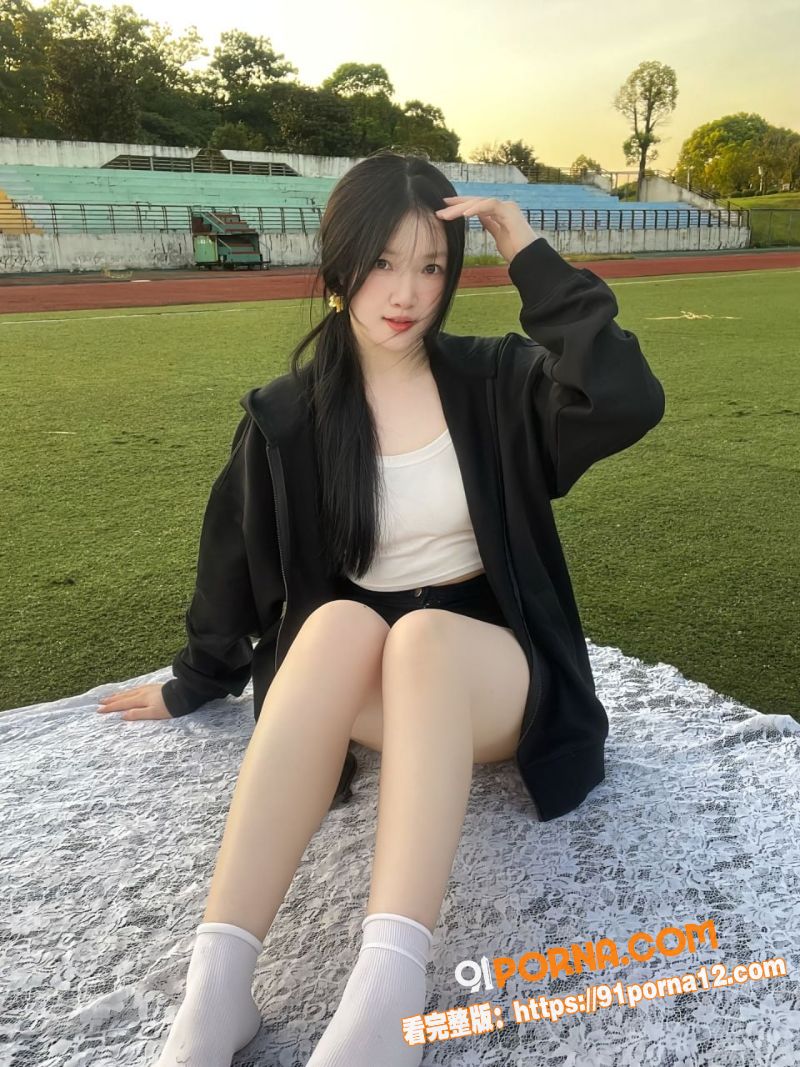 极品萝莉被PUA大叔按倒...（2）